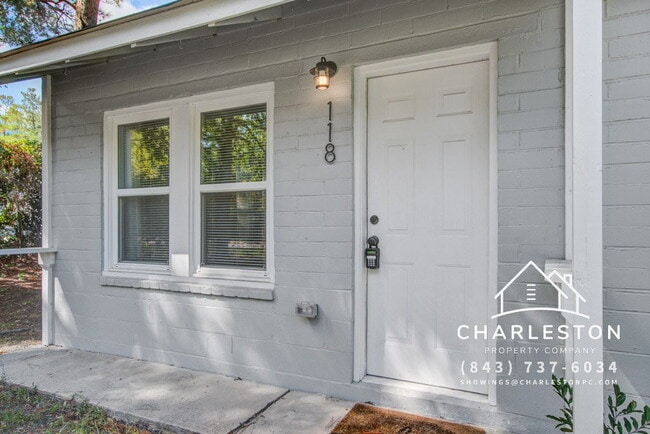 Photo - 118 Klein St