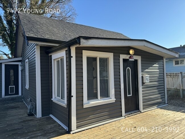 Building Photo - Updated Rancher-Pet Friendly