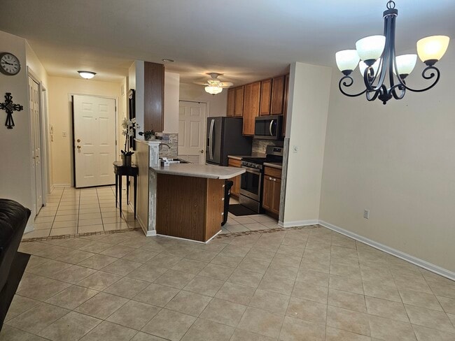 Photo - 607 Cambridge Ct Unit 1b