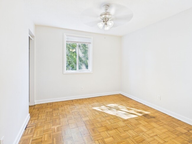 Photo - Forest Square Apartments