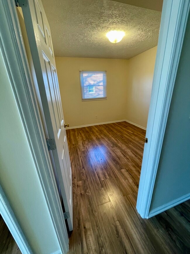 Photo - 641 lovedale dr Unit Apt #2