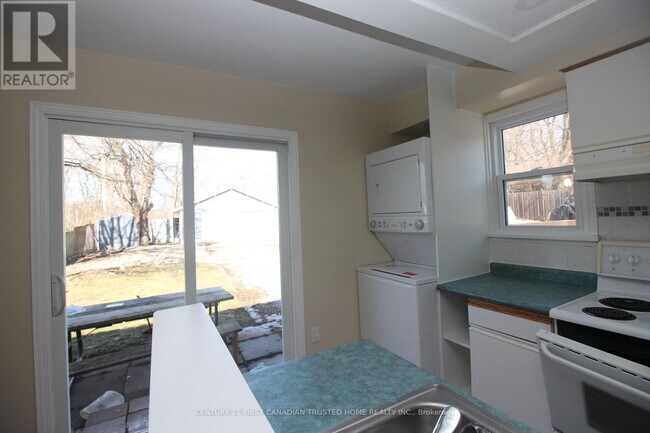 Photo - 12 Weston St