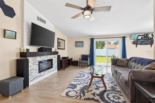 Photo - 210 Lake Charles Ct