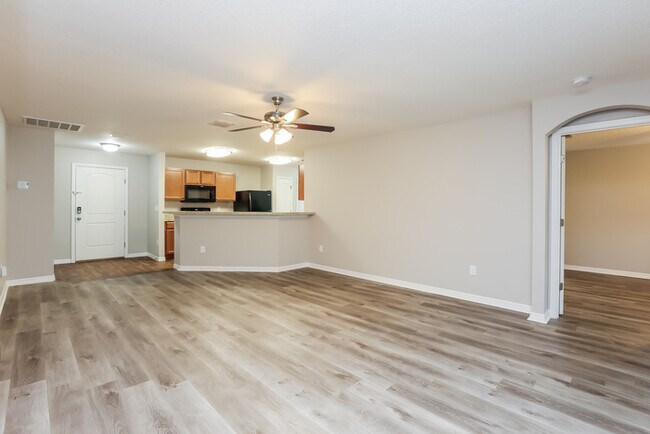 Photo - 674 Chatham Walk Dr