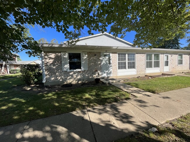 Building Photo - 28 Wildwood Lane G Unit 28 W