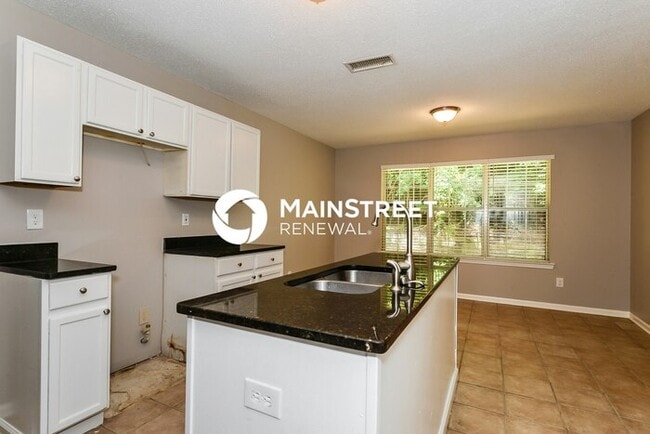 Photo - 4 Bedroom Pet-Friendly Home in Decatur, GA with Main Street Renewal