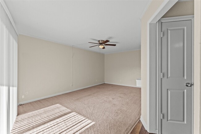 Photo - 102 The Strand Unidad 16