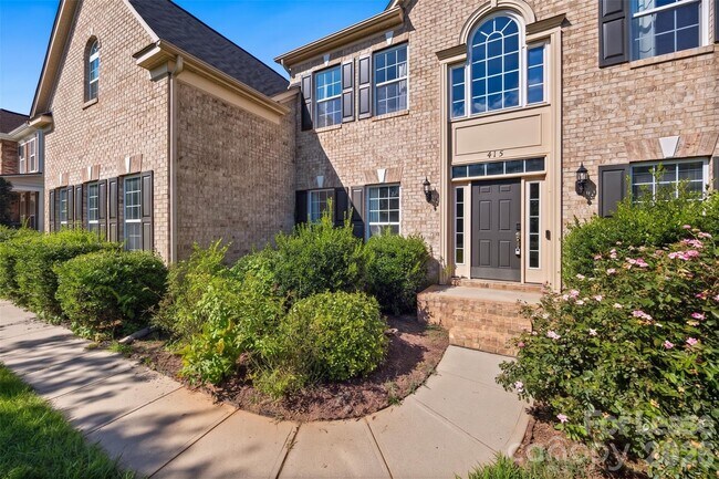 415 Fischer Rd