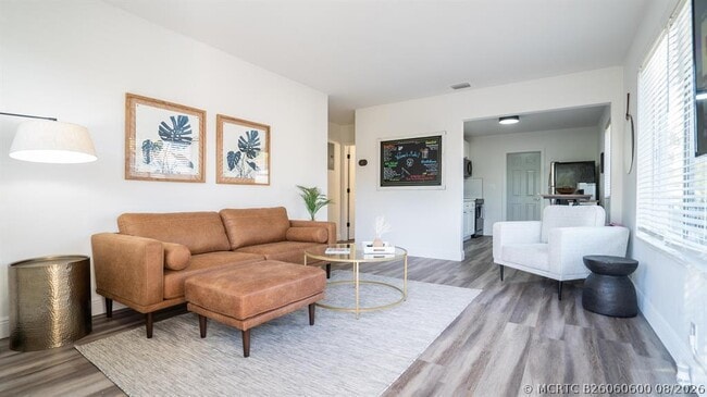 1905 NE 2nd St Unit 1