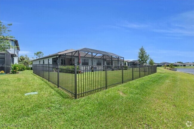 Building Photo - 16049 Beachberry Dr Rental
