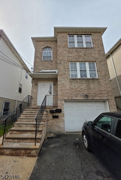 Building Photo - 290 Sussex Ave