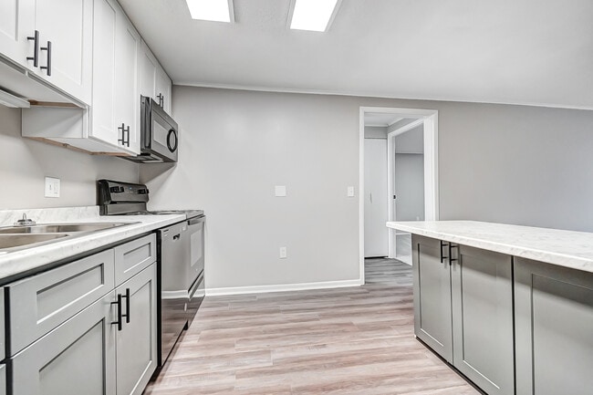 Poplar Ridge Apartments