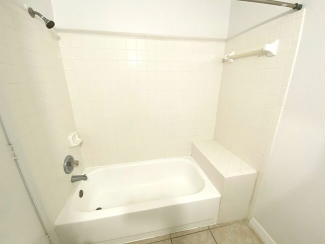 Photo - 2550 N Alafaya Trail Unit 6200