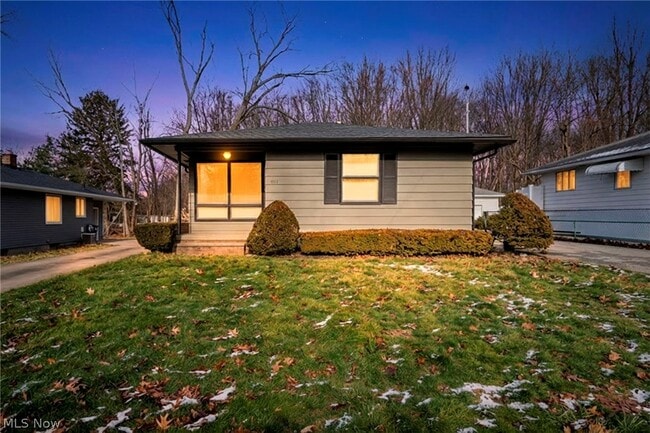 Photo - 1171 Jason Ave