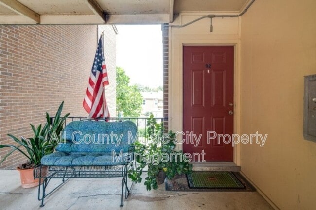 Building Photo - 515 Basswood Ave Unit #J92