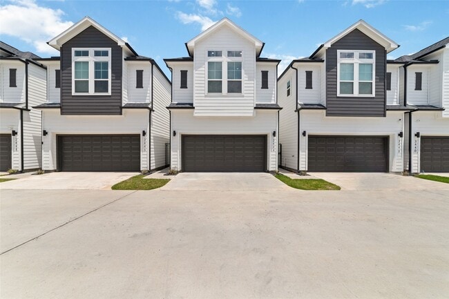 Building Photo - 3444 Bolin Rd