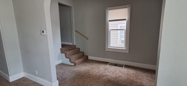 Photo - 304 Alabama St