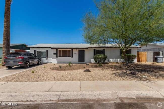 Building Photo - 1122 W Elna Rae St Rental