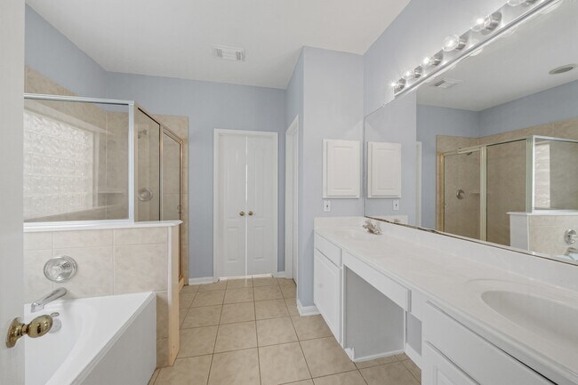 Photo - 17610 Forest Haven Trail