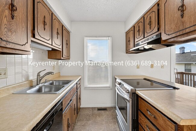 Photo - Charming 2-Bedroom Condo Available for Rent in Saint Peters!