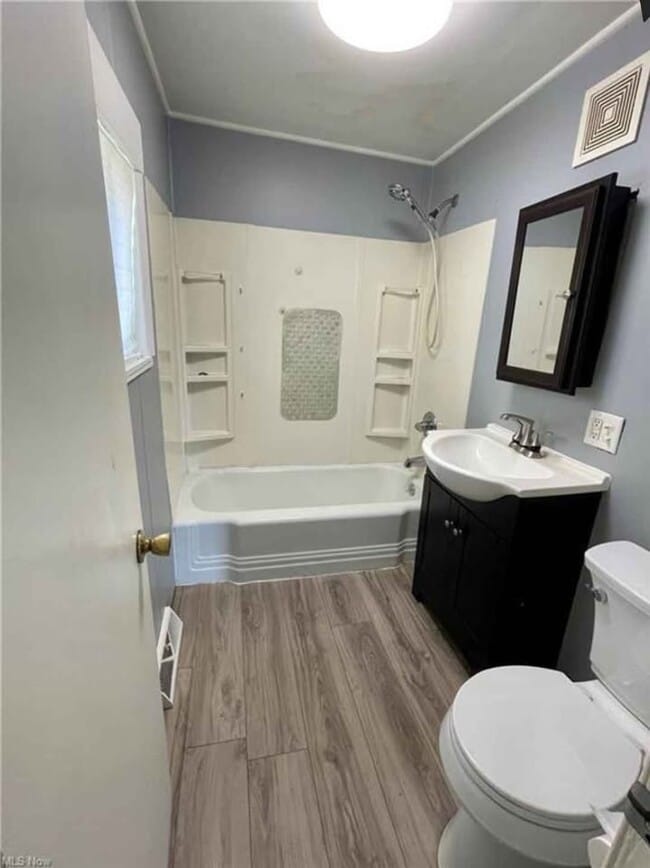 Photo - 1038 Clifton St
