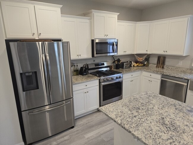 Photo - Brand new 5 bed room home in Chapin