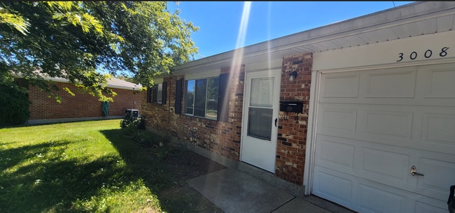 Photo - 3006-3008 Creekview Circle Unidad 3008 Creekview