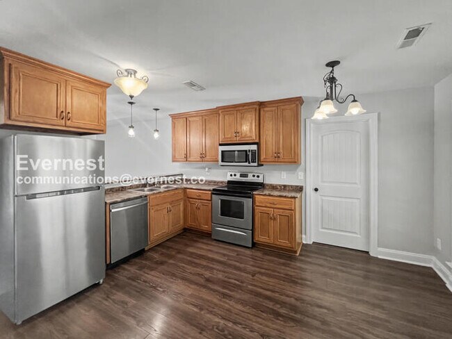 Photo - 792 Charley Patterson Rd