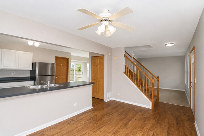Photo - 979 Symphony Dr