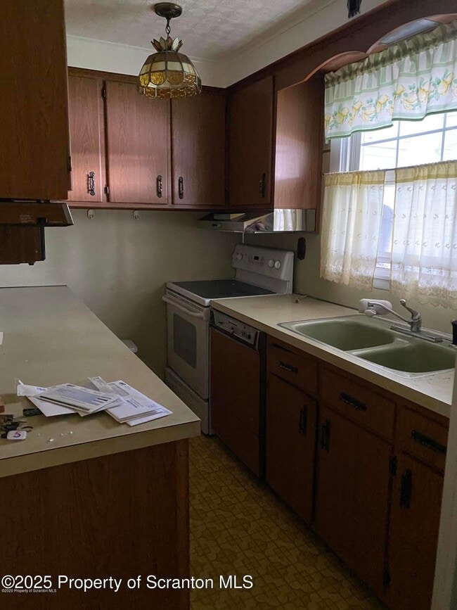 Photo - 209 W Grace St