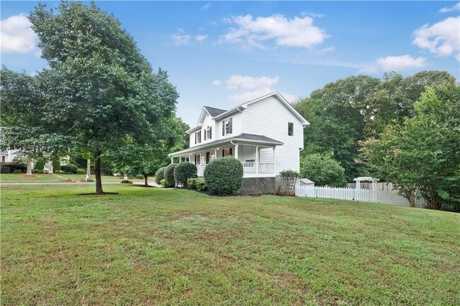 Photo - 328 Deerwood Dr