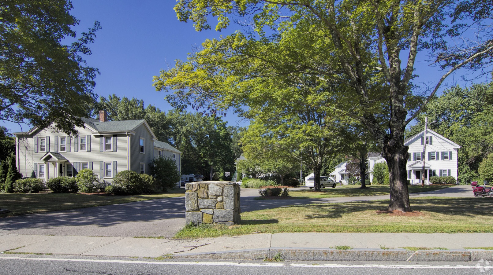 Photo - 120 N Main St Apartments