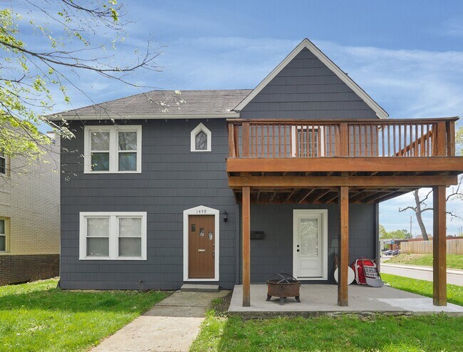 Photo - 1459 W 6th Ave