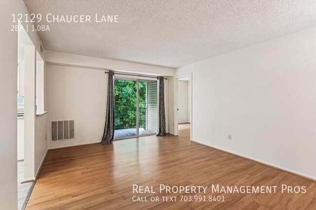 Photo - 12129 Chaucer Ln