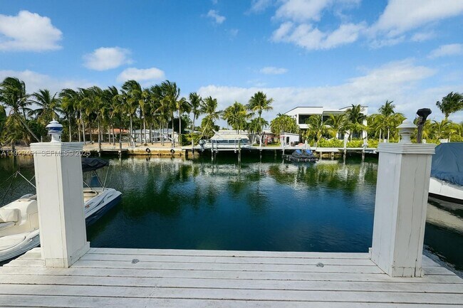 Photo - 1987 NE 123rd St