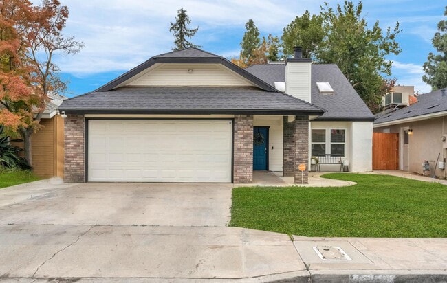 Building Photo - 3656 W Harvard Ave