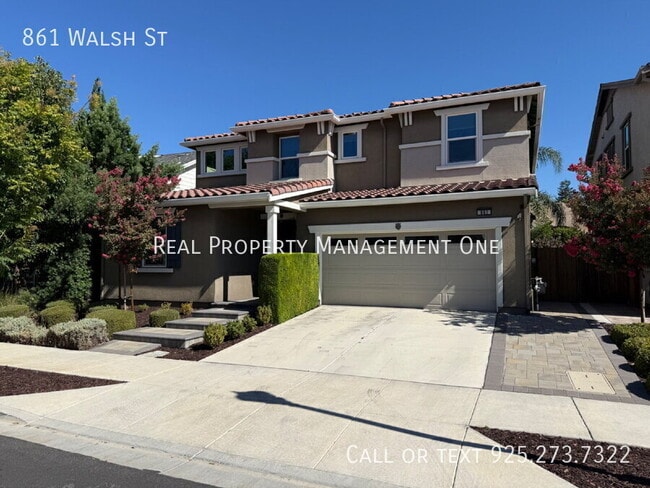 Photo - 861 Walsh St