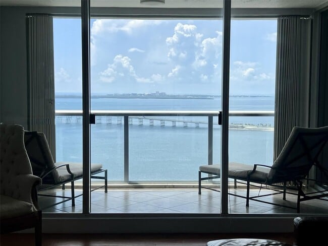 Building Photo - 1541 Brickell Ave Unit A3302