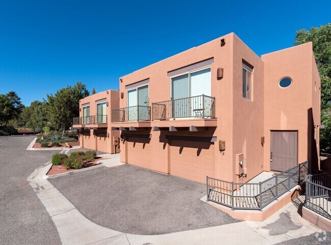 Building Photo - Furnished or Unfurnished, 1 Year Minimum -... Rental