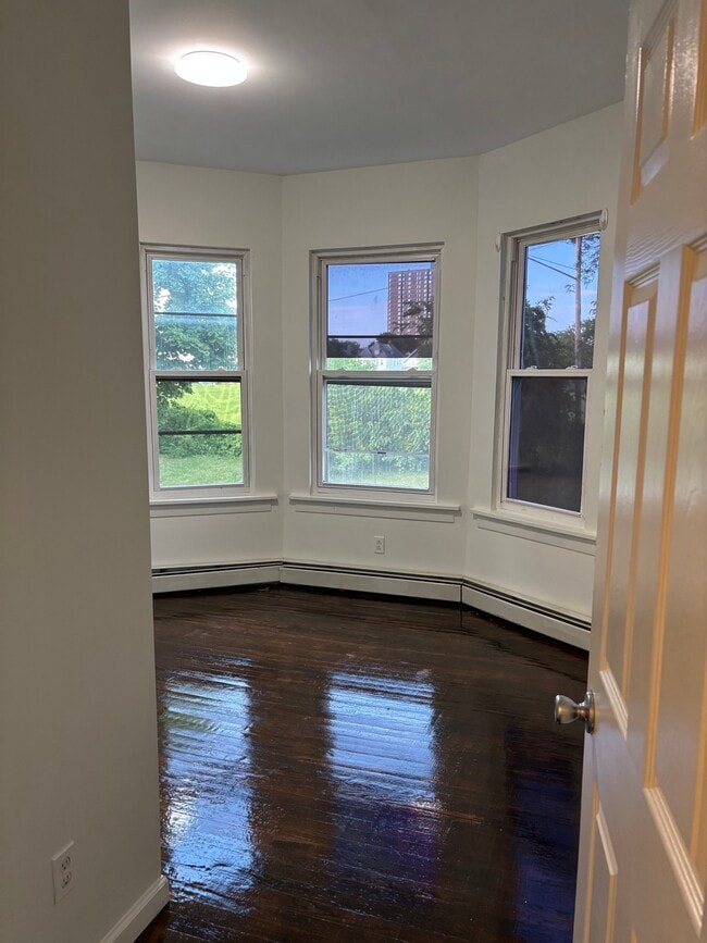 Photo - 205 Ontario St Unit 3