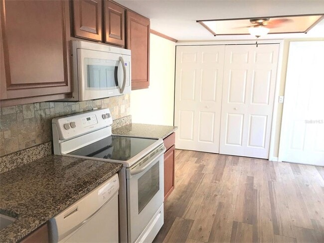 Photo - 1539 N Carolwood Blvd