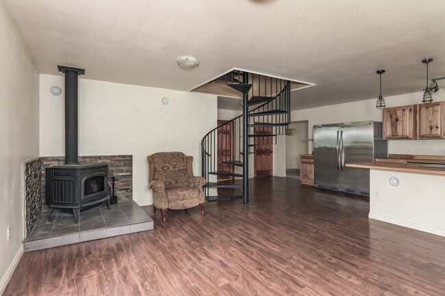 Photo - Solid 2 Bedroom 2 Bath House With Convenient Location to Eielson AFB