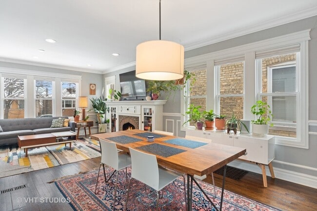 Photo - 3018 N Kostner Ave