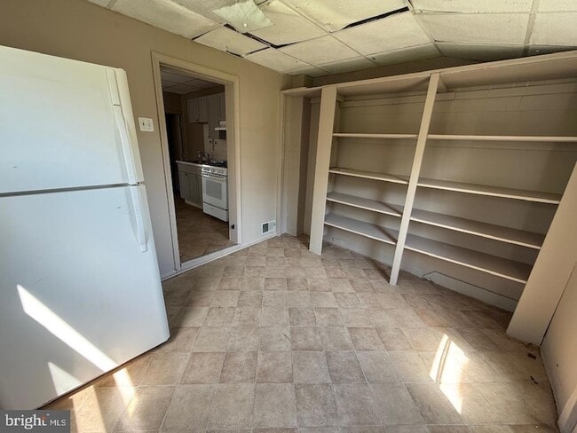 Photo - 16 Delsea Dr N