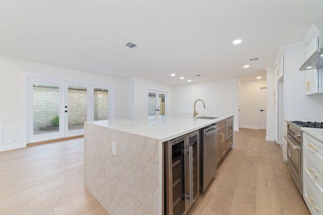 Photo - 15651 Whitewater Ln