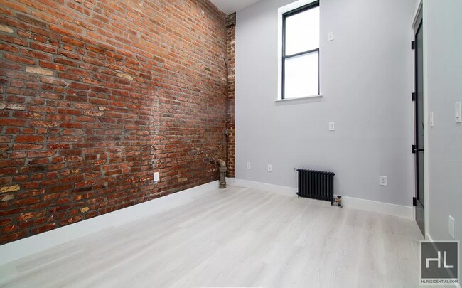 Photo - Stanton Street Unit S4