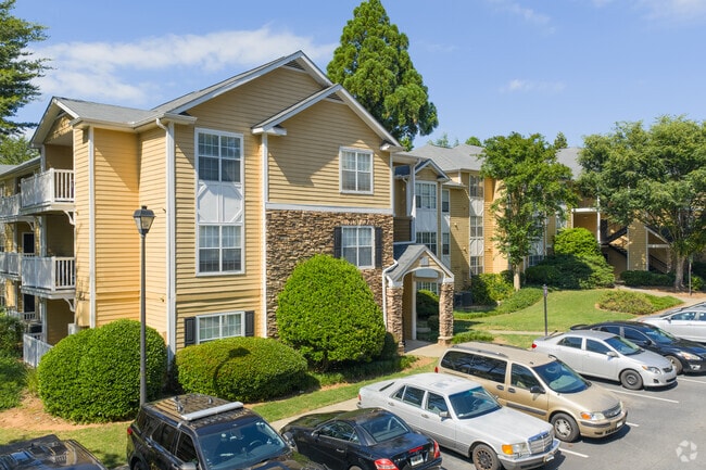 Hamptons at East Cobb
