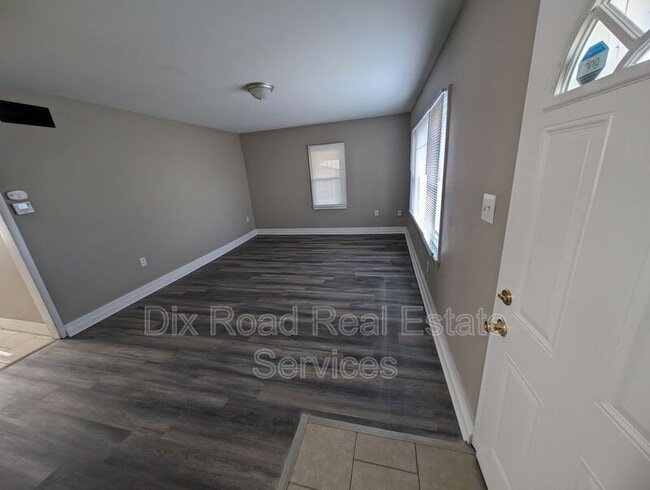 Photo - 1047 Lexington Ave