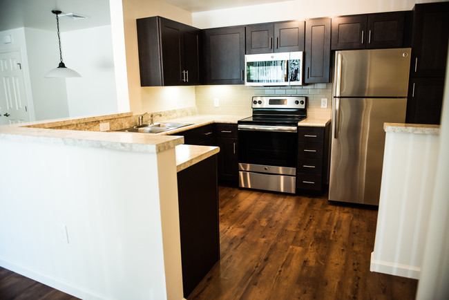 Phase 4 Kitchen - Bentley Ridge Apartments