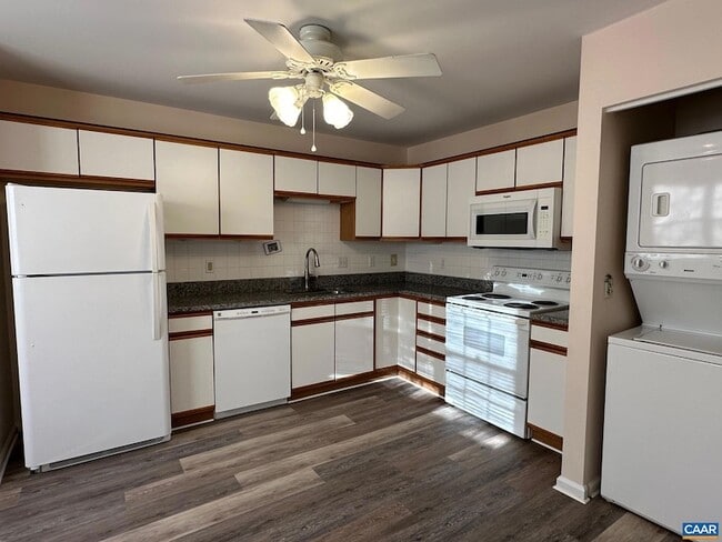 Photo - 1422 Lilac Ct